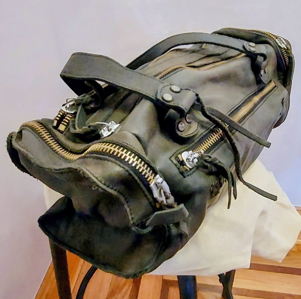 Diesel Vintage Stylish Leather Bag